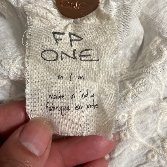 Free People ivory embroidered shorts - Picture 7 of 7